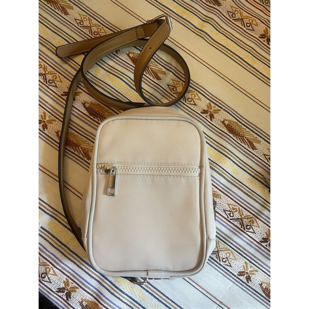Use Like Cross Body Bag Sling Hip pack Purse Organizer Travel Crème